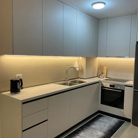 Apartment Luxury Next To Us Embassy Tirana